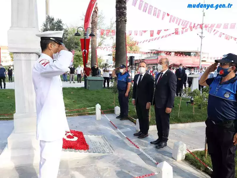 MUDANYA’NIN 98. GURUR GÜNÜ KUTLANDI