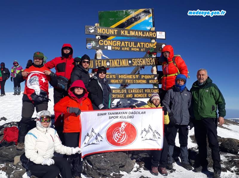 Bursalı dağcı grubu Afrika'nın çatısına tırmandı