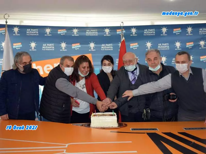 Ak Parti Mudanya Yerel Basın Mensuplarını Ağırladı