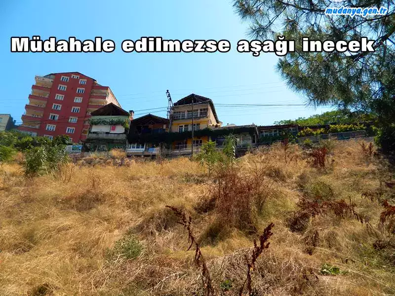 Heyelan Tehlikesi Olan Sokak Sakinlerinden Mudanya Belediyesine Çağrı " Sesimizi Artık Duyun "