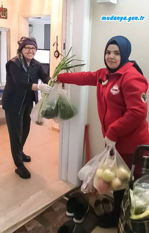 DASKUT Arama ve Kurtarma Derneği ''EvdeKal Türkiye'' çağrısı üzerine evlerine çekilen ihtiyaç sahibi ve 60 yaş üstü yaşlı vatandaşlarımız için ev alışverişleri ve yardım ihtiyaçlarını başlatmak için kampanya başlattı.