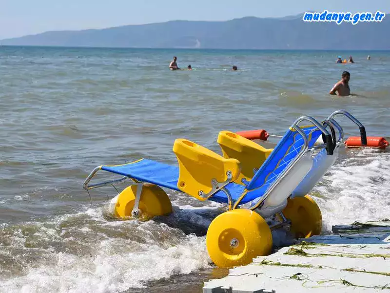 Bursa Büyükşehir'den Güzelyalı Sahiline Engelsiz Plaj