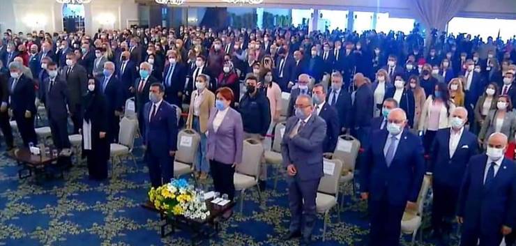  Meral Akşener Bursa'da Üye Katılım Töreninde Katıldı!İYİ Parti Genel Başkan Meral Akşener, partisinin üye katılım töreni için Bursa'daydı.