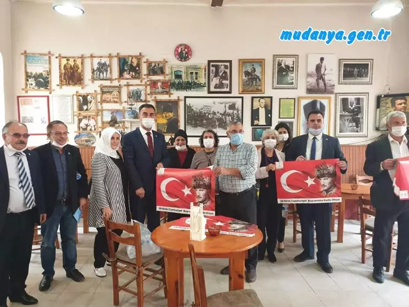 İYİ Parti Mudanya Teşkilâtı Vatandaşı Dinliyor