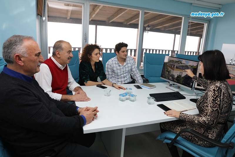 Mudanya Belediyesi yeni Kapalı Pazar Yeri’nin proje çalışmalarını tamamladı. Halitpaşa mahallesinde 3 bin 137 metrekarelik arazi, modern pazar yeri, çocuk oyun alanı, kapalı ve açık otopark olarak planlandı. 