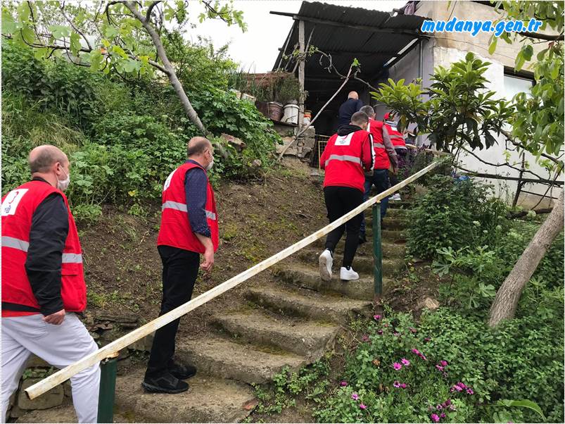 Kızılay Mudanya Şubesi Çok Geniş Bir Alanda Yardım Dağıtımı Yaptı.