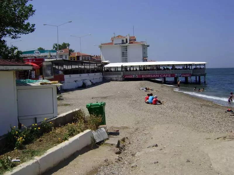 Mudanya Mütareke Evi Çevresi 2012 öncesi KORSAN KAFE MÜZE EVİNİ KAPATIRKEN