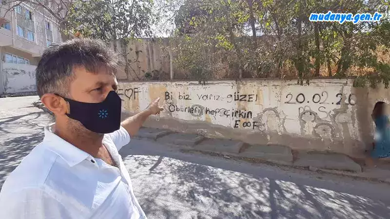 Mudanya Şükrü Çavuş Mahallesi Su Deposu Caddesi Duvarları çok kötü durumda