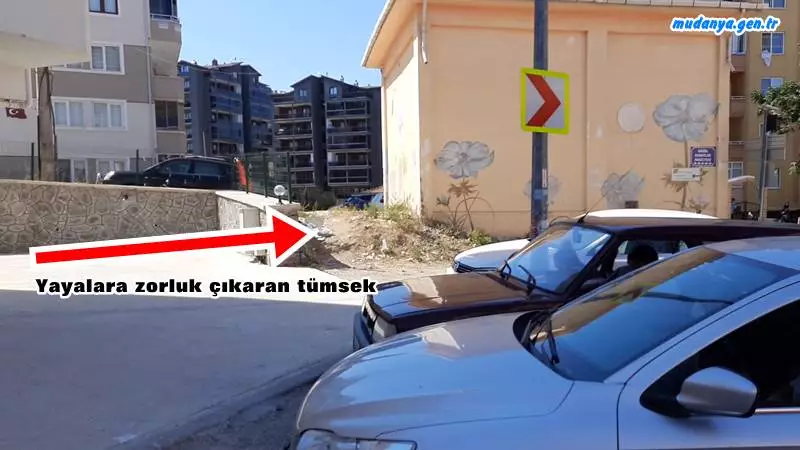 Mudanya Şükrü Çavuş Mahallesi Su Deposu Caddesi Trafosunda toprak tümseğinin kaldırılması isteniyor