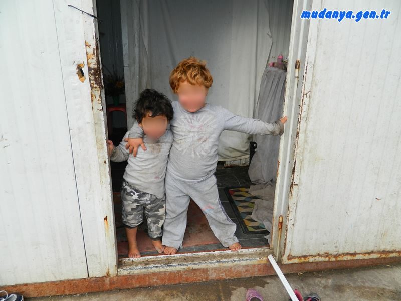 Mudanya'da Vefa Hasanova'nın küçük çocukları yardıma muhtaçken sokağa atılacaklar