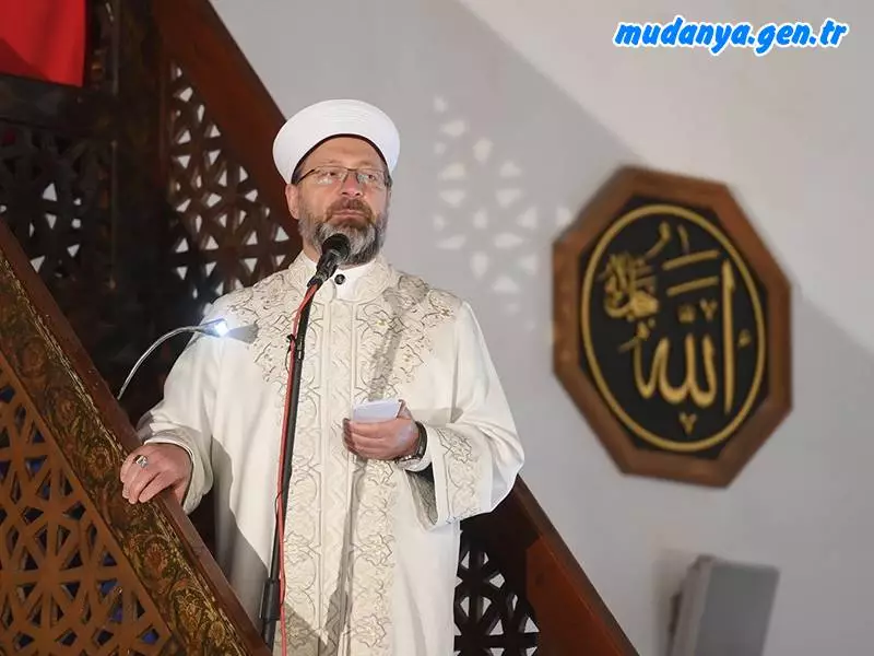 Tam kapanmada cuma namazı kılınacak mı, camiler açık mı? Ali Erbaş’tan açıklama