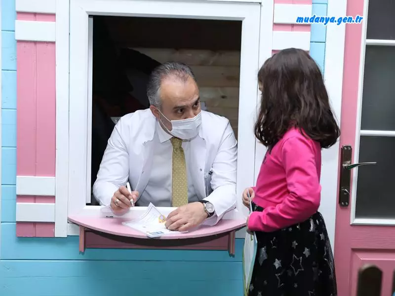 Bursa Büyükşehirden Kitap Eczanesi