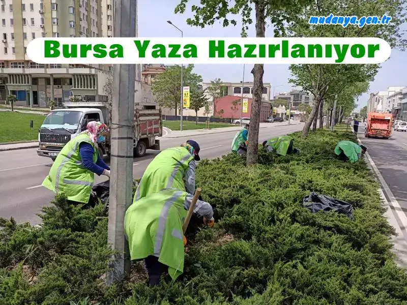 Bursa'da Yeşil Alanlar Yaz Mevsimine Hazırlanıyor