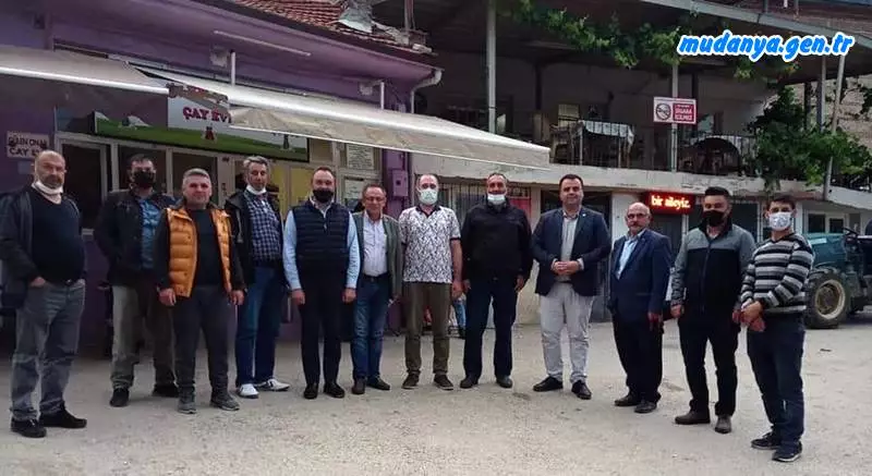 Hüseyin Hatipoğlu yönetiminde ki İYİ Parti Mudanya İlçe Teşkilâtı Koronavirüs tedbirlerinin esnetildiği kademeli normalleşme döneminde kırsal mahallelerden İpekyayla ve Çepni köyünü ziyaret ederek pandemi döneminde vatandaşların, çiftçilerin yaşadıkları sorun ve sıkıntıları dinledi.