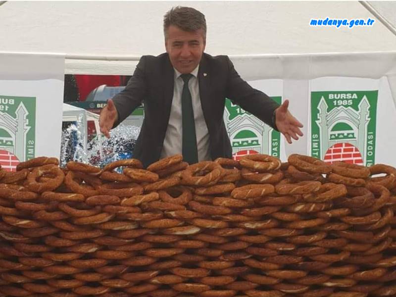 Bursa’da 100 gram simit 2 lira 25 kuruş oldu