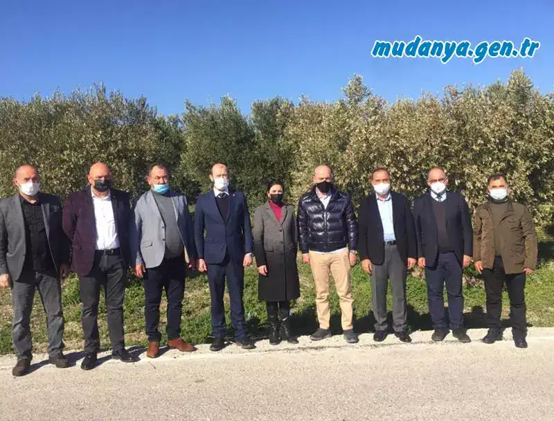 Gerekli incelemeler yapılmasına rağmen uzun yıllardır sonuca bağlanmayan Evciler Göleti ve Sulama Projesi ile ilgili olarak, AK Parti Mudanya İlçe Başkanı Sn.İnci SÖĞÜTLÜ, Köy Muhtarı ve Köy halkı ile görüşerek konuyu AK Parti Bursa Milletvekili Sn. Zafer IŞIK’a iletti. AK Parti Bursa Milletvekili Sn. Zafer IŞIK’ın uzun uğraşları ve çabaları sonucu proje, Tarım ve Orman Bakanlığı tarafından bütçeye alındı.