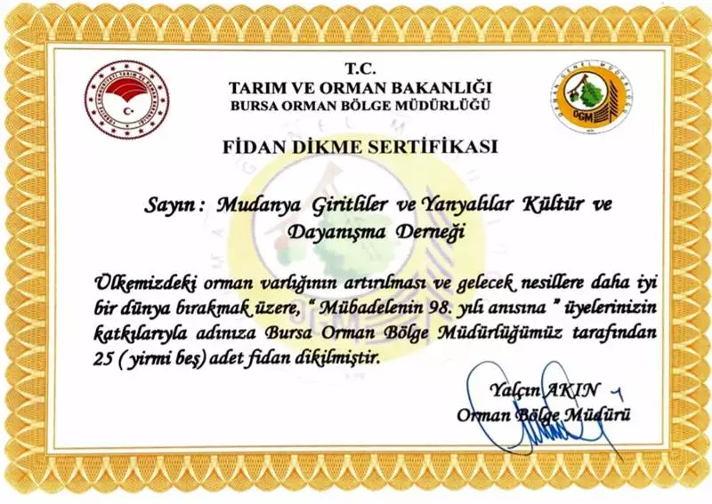 Türk-Yunan Nüfus Mübadelesi'nin 98. yılı anısına Bursa Orman Bölge Müdürlüğü'ne 25 adet fidan bağışında bulunduklarını açıklayan GİRİTYA Derneği Başkanı Zehranur Biricik, küresel salgınla mücadeleye yönelik tedbirlerin devam ettiği bir dönemde bu yılki anma programını gelecek nesillere daha iyi bir dünya bırakabilmek adına fidan bağışında bulunarak gerçekleştirmek istediklerini söyledi. 