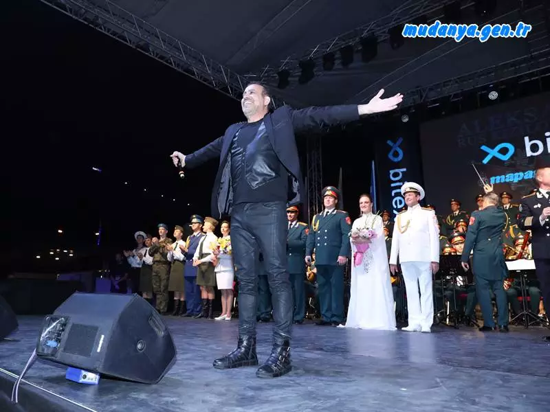 Haluk Levent ve Rus Kızılordu’dan muhteşem final