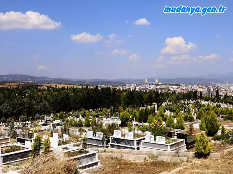 Hamitler Mezarlığı sıralı definlere kapanıyor