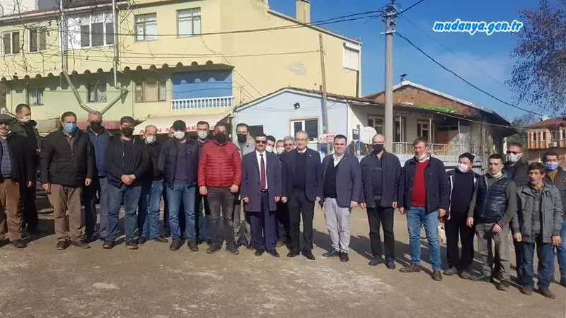 İYİ Parti Mudanya İlçe Başkanlığı Çepni köyünde zeytin ağaçlarında şiddetli soğuk nedeniyle oluşan zararı inceledi. 