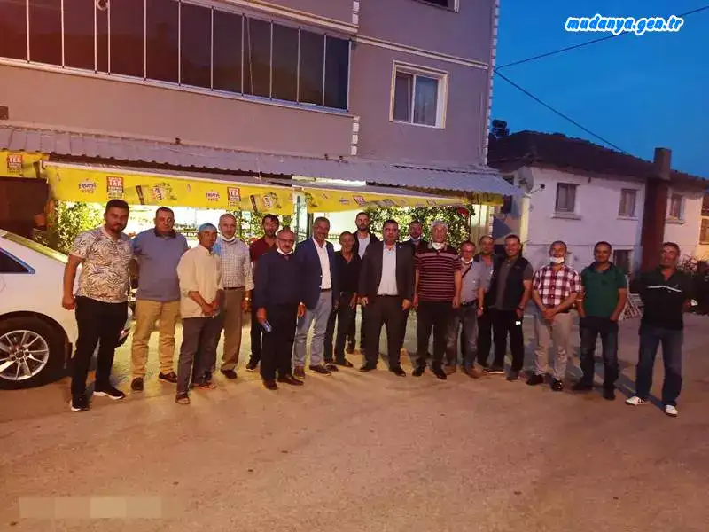 Hüseyin Hatipoğlu yönetimindeki İYİ Parti Mudanya İlçe Başkanlığı Kademeli Normalleşme dönemine girdiğimiz bu günlerde Ülküköy ve Mürselköy Mahallerini ziyaret ederek vatandaşın sorunlarını dinledi.