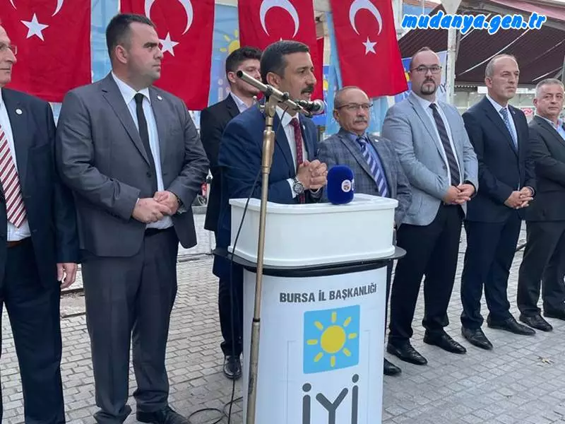 İYİ Parti Mudanya'da Nokta Miting Yaptı. Türkoğlu "Milletimiz Kırmızı Kartı Göstermeye Hazır" dedi.