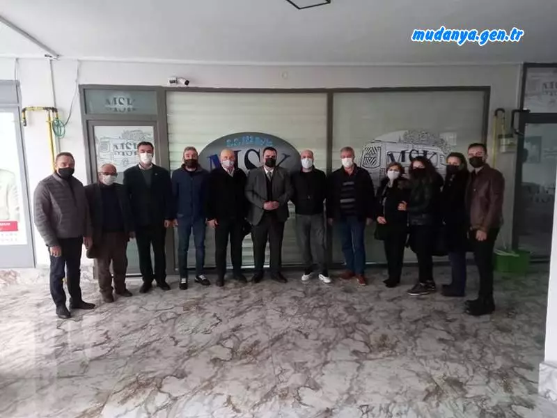 Hüseyin Hatipoğlu Başkanlığındaki İYİ Parti Mudanya İlçe Yönetimi, Mudanya Şöförler Odası, Mudanya Karayolu Yük Taşıma Kooperatifi, Mudanya Servisçiler Koopeatifini ziyaret etti. Karşıklı sohbet havasında geçen ziyaretlerde kurumların sorunlarını dinlendi.