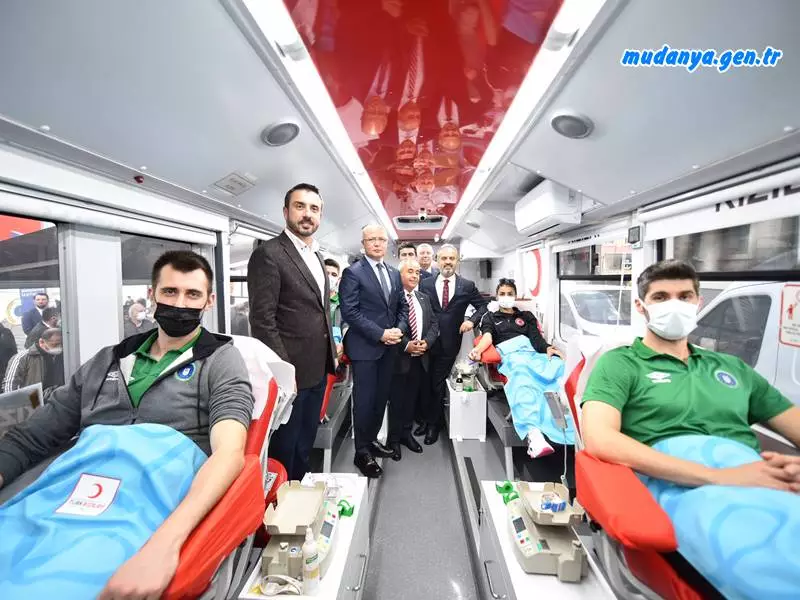 Bursa Büyükşehirden Kızılay'a İki Kan Bağış Aracı