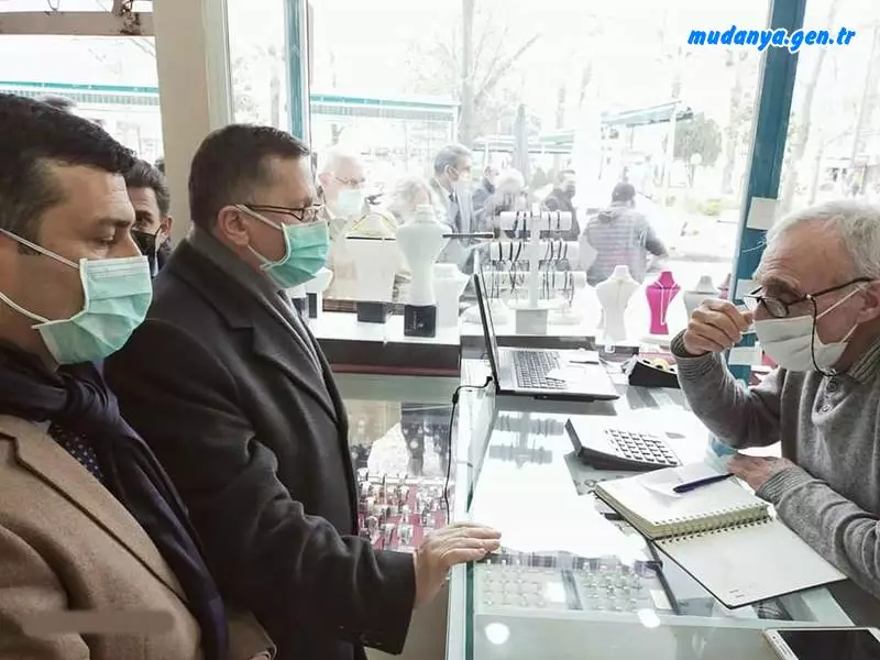  İYİ Partili Türkkan Bursa'da esnaf ziyaret ve Basın Açıklaması