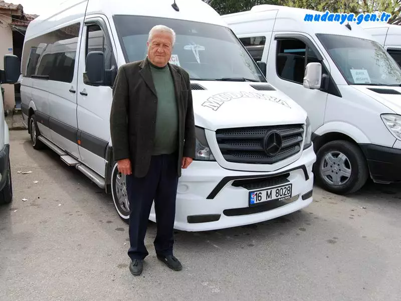 23 No'lu Mudanya Minibüscüler Kooperatifi Başkanı Mehmet Açıkgöz yapılan zammın mazot fiyatları karşısında yetersiz kaldığını ve itiraz ettiklerini söyledi. Önümüzdeki süreçte iyileştirme yapılacağı bilgisini aldıklarını belirten Kooperatif Başkanı Açıkgöz "Mudanya Minibüscüsü evine ekmek götürmenin derdinde olup zam yapma derdinde değildir. Mazot fiyatları düşerse belirlenen 8,75 TL yeterli olabilir. Fakat şu an ki piyasa koşullarında bu zam oranı Mudanya Minibüscüsünün maaliyetlerini karşılamakta yetersiz kalmıştır" dedi.