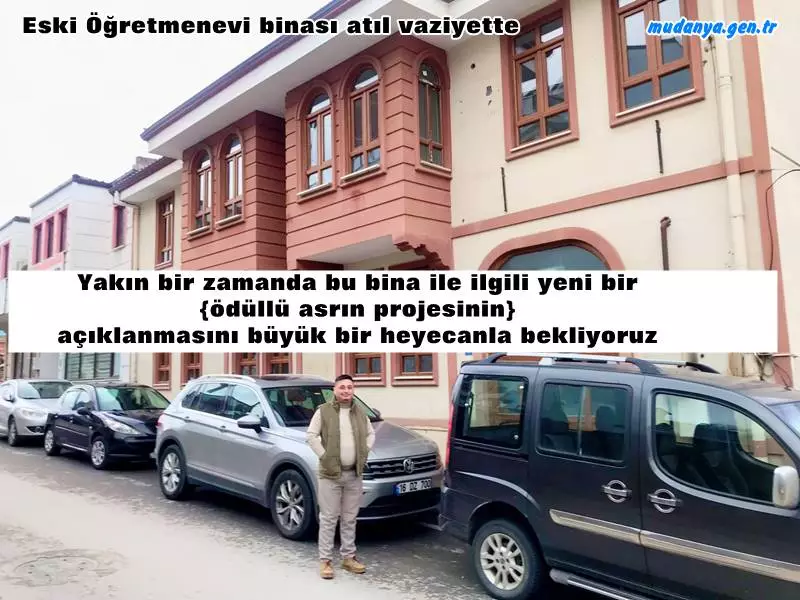 Mehmet Er'den Öğretmenler Gününde Öğretmenlerin Elinden Alınan Bina Önünde Açıklama