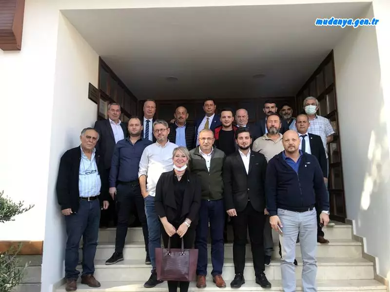 Memleket Partisi Bursa İl Başkanı Güner Aklan, Mudanya İlçe Başkanı Hasan Yıldırım, Yıldırım İlçe Başkanı Mesut Şahin, Karacabey İlçe Başkanı Sami Süer, Gürsu İlçe Başkanı Ali Okan, Genel Disiplin Kurulu Üyesi Cavit Kaya ile İl ve İlçe Yönetim Kurulu Üyeleri ile birlikte Tirilye’de bazı ziyaretler gerçekleştirerek partiye katılanlara rozet taktı.