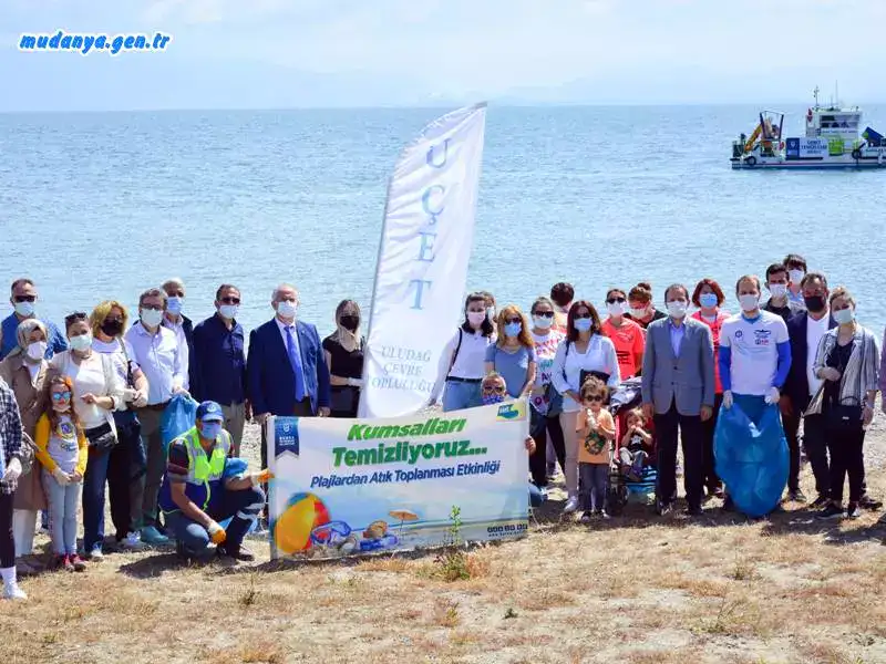 Mudanya Kıyılarında Dalgıçlar Denizi, Çevreciler Sahili Temizledi