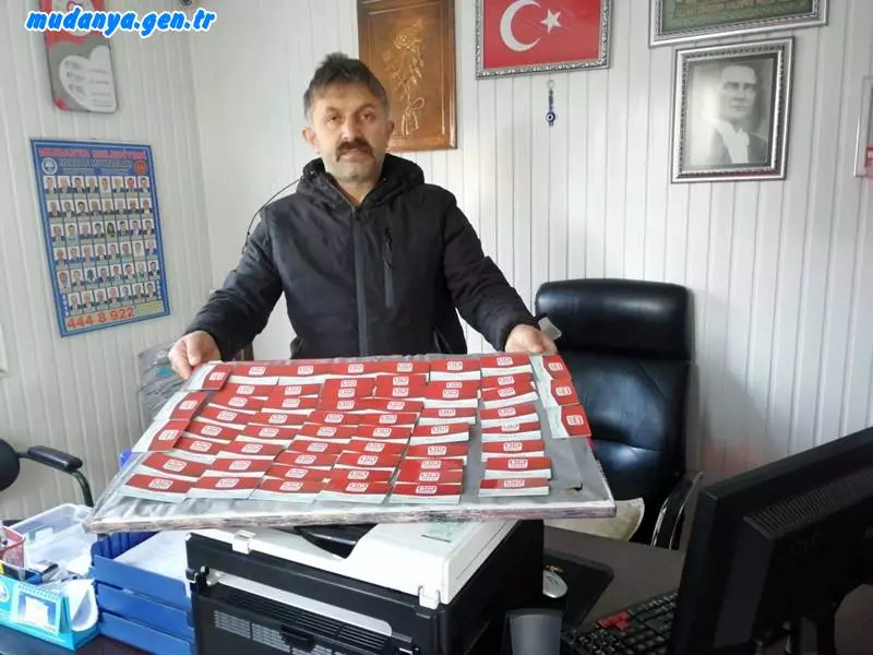 Muhtar Şeref Şaş Komşusu aç iken tok yatan bizden değildir' inancı ile hiçbir ayrım gözetmeksizin gücümüzün yettiğince ihtiyaç sahibi mahallelimizin yardımına koşmaya devam ediyoruz. 
