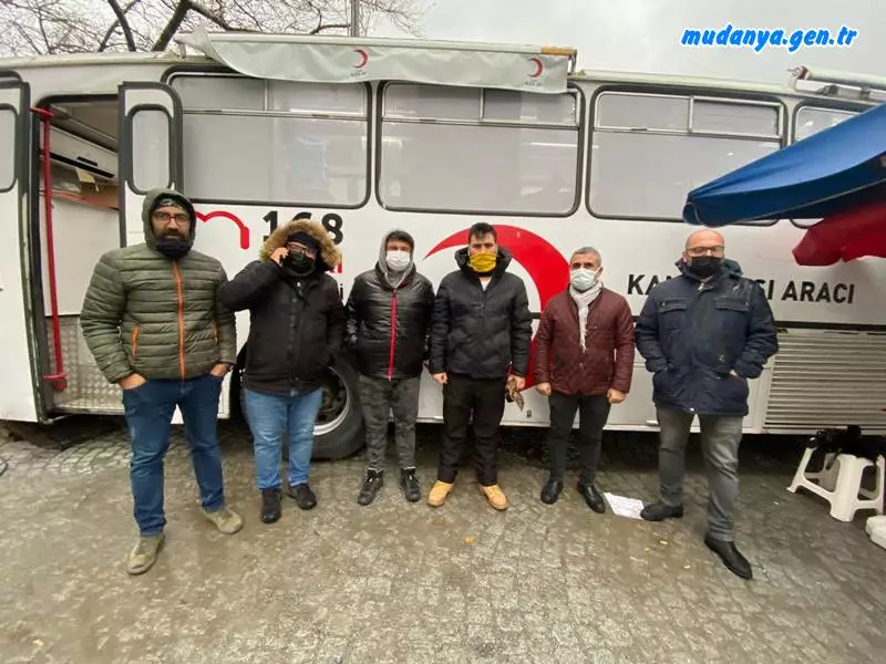 Mudanya Turizmi ve İşletmeleri Kalkındırma Derneği üyeleri (MUTİK)  kan bağışına koştu.