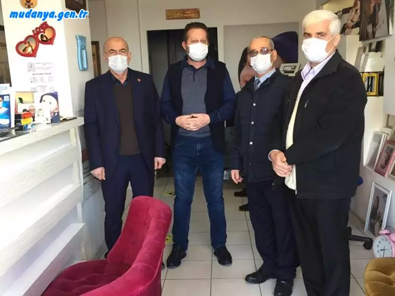 Saadet Partisi Mudanya İlçe Teşkilâtı Mudanya'da esnafın nabzını tuttu.