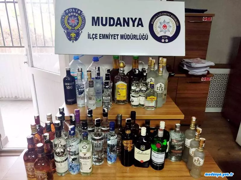 MUDANYA'DA 55 LİTRE SAHTE İÇKİ ELE GEÇİRİLDİ