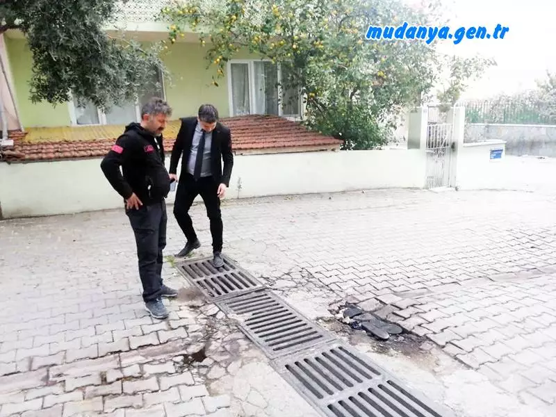 Muhtar Şeref ŞAŞ BUSKİ Mudanya Müdürü Emre DUZ ile Mazgal Kontrolü Yaptı.