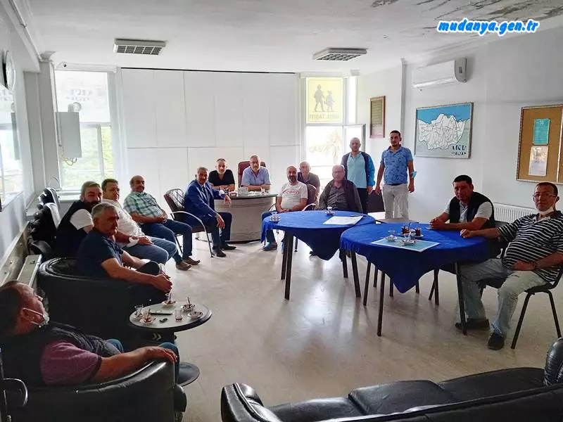 Mudanya Esnaf ve Sanatkarları Kredi ve Kefalet Kooperatifi Yönetim Kurulu Başkanı Tahammül İlhan ve ekibi kooperatif üyesi esnaflarına nezaket ziyaretleri yaparak 8 Temmuz 2021 günü yapılması planlanan genel kurul öncesinde nabız yokladı.