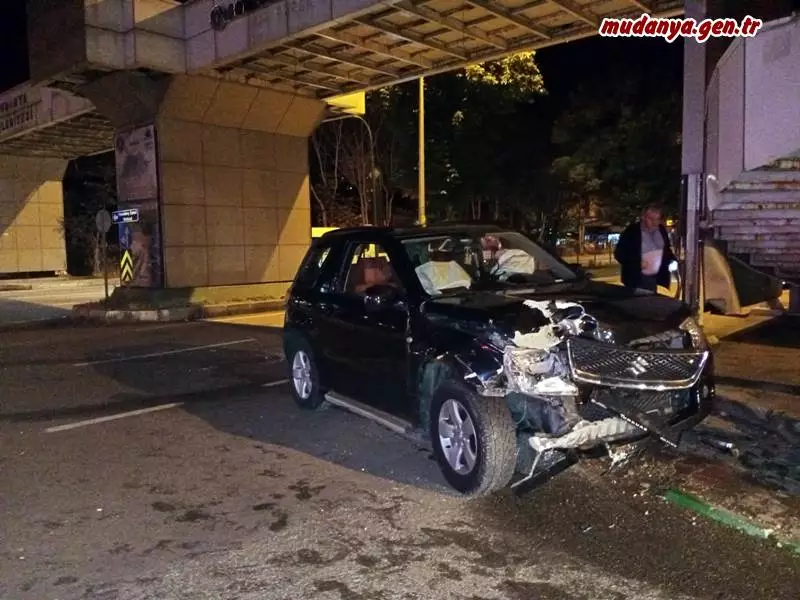 Demirhane Üst Geçit'te Trafik Kazası