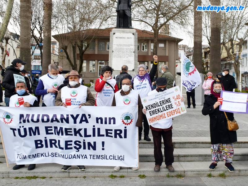 Erol Kazanç yönetimindeki Tüm Emekliler Sendikası Mudanya Şubesi, Bursa Şube Başkanı Günay Onayman'ın da katılımıyla Mütareke Müze Evi Meydanında basın açıklaması yaparak hükümetin emeklilere ve ekonomiye yönelik politikalarını eleştirdi. Yapılan basın açıklamasında ana tema "Geçinemiyoruz" olurken Türkiye'nin başkanlık sistemi ile yönetilmesi başta olmak üzere HDP'ye açılan kapatma davası, İstanbul Sözleşmesi'nin İptal edilmesi, Gergerlioğlu’nun milletvekilliğinin düşürülmesinin antidemokratik uygulamalar olduğu iddia edildi.