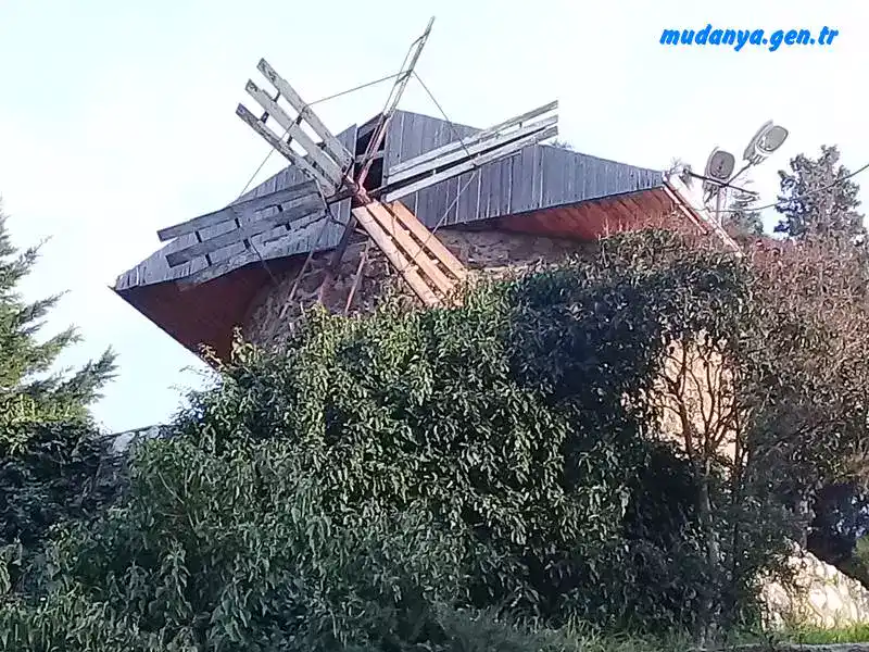 MUDANYANIN SİMGESİ YEL DEĞİRMENİ İLGİ BEKLİYOR