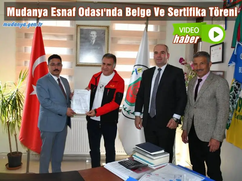 Mudanya Esnaf ve Sanatkarlar Odası Başkanı Ertan ABDULAZİZOĞLU Emlak sektöründe faaliyet gösteren esnaflara Mesleki Yeterlilik belgelerini Esnaf Odası'nda gerçekleşen törenle teslim etti. Esnaf Başkanı ABDULAZİZOĞLU ortaokul mezunu esnaflara lise diploması kazandırmak dahil Ustalık ve Usta Öğretici Belgeleri vermek için çok önemli çalışma ve çabalar içinde olduklarının müjdesini verdi.