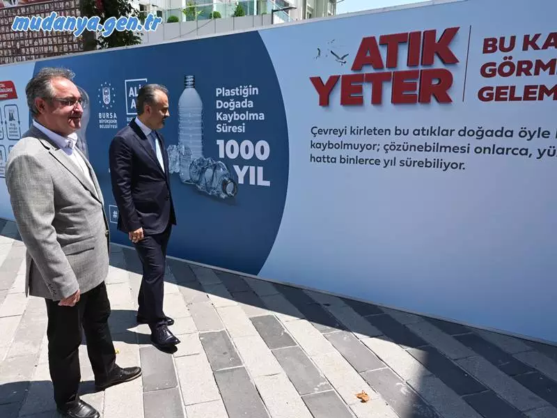 Bursa’yı daha sağlıklı geleceğe taşımak amacıyla önemli çevre yatırımlarını hayata geçiren Büyükşehir Belediyesi ‘sıfır atık’ hedefi doğrultusunda ‘Atık Yeter’ Açık Hava Farkındalık Uygulaması başlattı.
