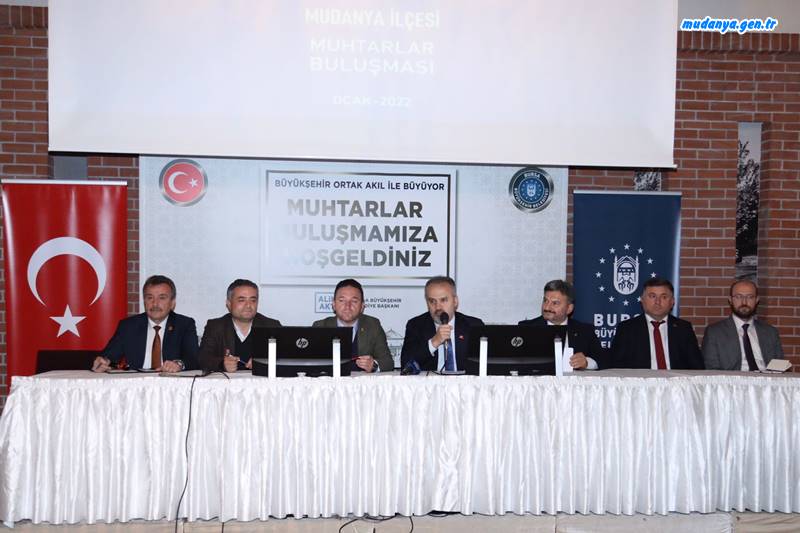 Alinur AKTAŞ, esnaf ziyareti sonrası Montania hotelde, AK Parti Bursa Milletvekili Atilla Ödünç, AK Parti Mudanya İlçe Başkanı Orhan SAMAST, MHP Mudanya İlçe Başkanı Erkut SEYMENLER, Ak Parti Mudanya Meclis üyeleri, Büyükşehir Belediyesi Genel Sekreteri Ulaş AKHAN, Büyükşehir Belediyesi Daire Başkanları ve Müdürleriyle birlikte, Mudanya'da görev yapan mahalle muhtarıyla bir araya gelerek istişare ve değerlendirme toplantısı gerçekleştirdi.