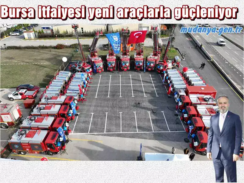Bursa Büyükşehir Belediyesi halkın can ve mal güvenliğini doğrudan ilgilendiren en önemli hizmetlerden biri olan itfaiye teşkilatını her geçen gün güçlendiriyor. Haziran ayında 7 yeni itfaiye aracı ve 25 yangın söndürme su tankeriyle güçlenen itfaiye filosuna şimdi de 16 itfaiye aracı ve 25 yangın söndürme su tankeri eklendi.