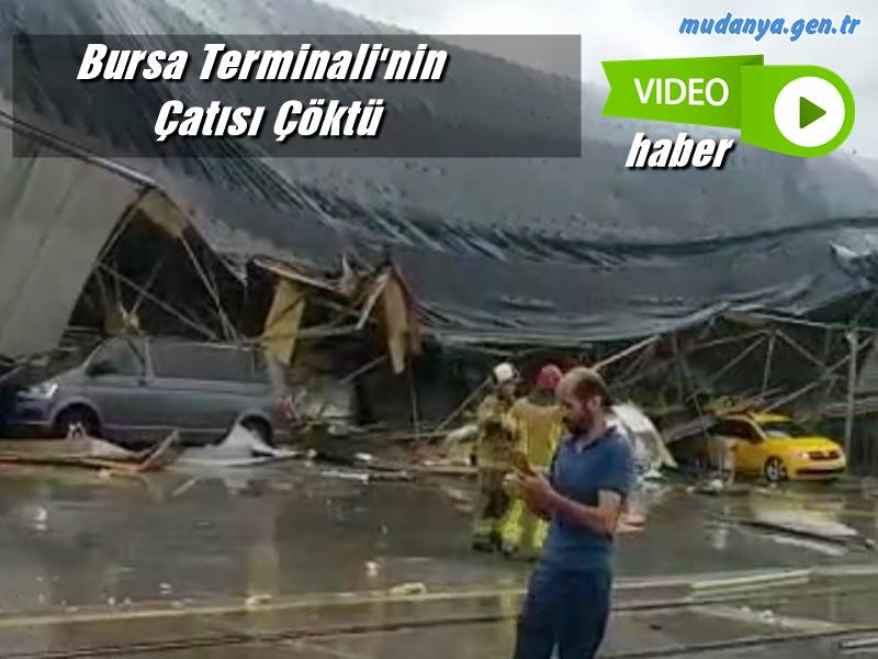 Bursa’da meteoroloji ve AFAD’ın peş peşe uyarılarının ardından sağanak yağış etkili oldu. Aniden bastırmasıyla sele dönüştü. Art arda gök gürültüsü yaşanırken ve şimşekler çakarken Bursa Şehirlerarası Otobüs Terminali’ne yıldırım düştü. Yıldırım sonucu çatı çökerken sağanak yağış ve yıldırım sebebiyle yolcular zor anlar yaşadı.