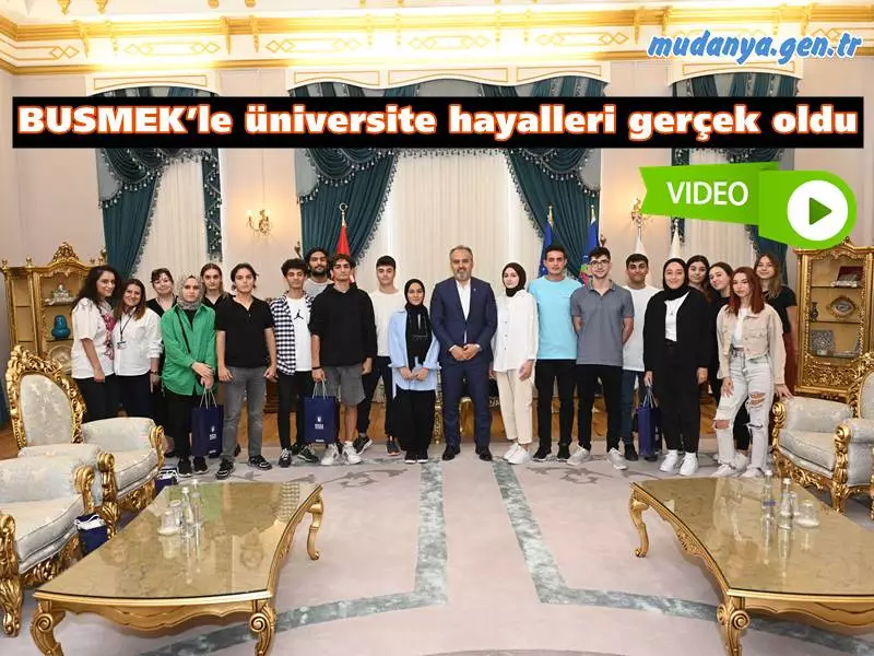 Büyükşehir Belediyesi’nin BUSMEK aracılığıyla düzenlediği ücretsiz Yükseköğretim Kurumları Sınavı (YKS) hazırlık kurslarına katılan 1000 gencin yüzde 80’i, merkezi yerleştirmeyle bir üniversiteye girme başarısını gösterdi. Gençlerle bir araya gelen Büyükşehir Belediye Başkanı Alinur Aktaş, başarılı öğrencileri tebrik etti.