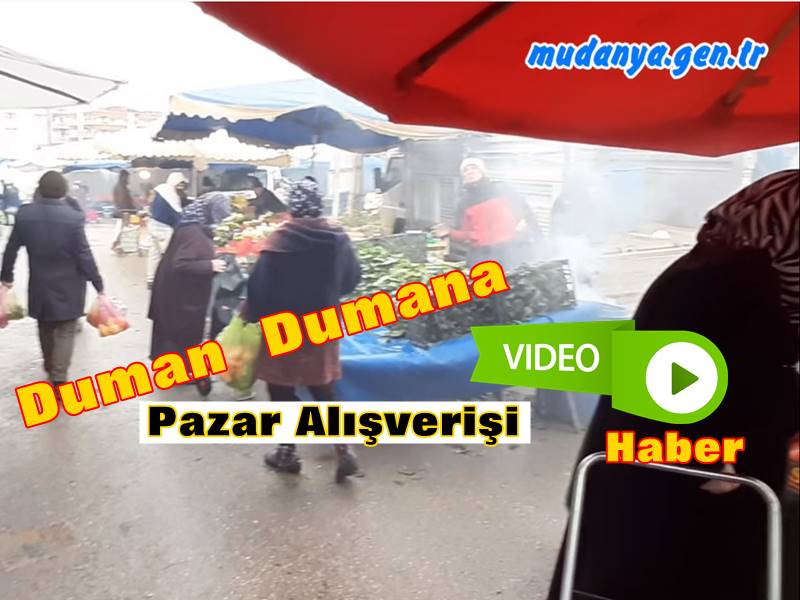 Mudanya Belediye Başkanı Hayri Türkyılmaz'ın 2019 yılında Demirhane Dolgu Alanında Kapalı Pazar Alanında kurulan Cuma Pazarını mevcut alanın "turizm amacı dışında kullanılamaz" gerekçesiyle açık alana taşıması neticesinde yıllardır çile çeken Mudanyalılar Cuma Pazarında duman solumaya devam ediyor.