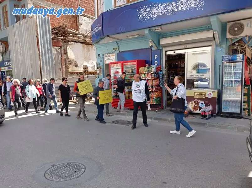 Emekli Sendikası Maaş ve İkramiyelerden Sonra Yaya Kaldırımlarını Mercek Altına Aldı.